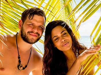 Kushtrim und Chantel in der RTL-Show "Adam sucht Eva- Promis im Paradies" Foto: RTL
