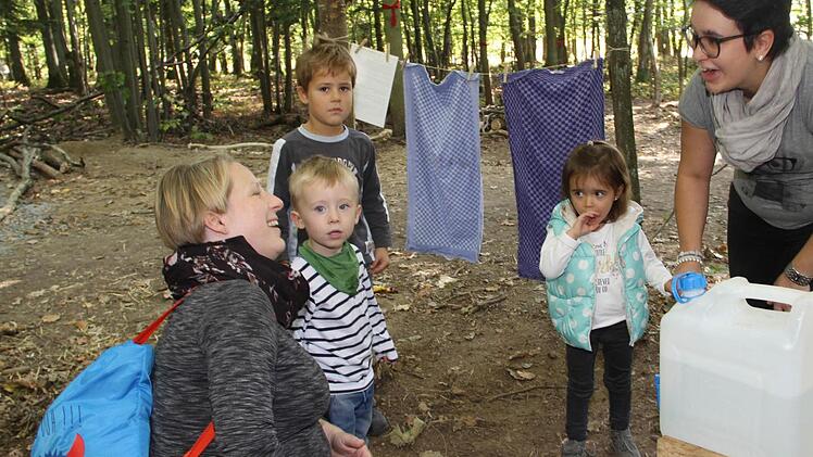 Händewaschen muss auch in einer Waldgruppe sein.  Foto: Gerda Völk