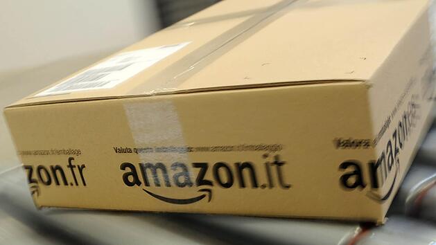 Amazon erhöht die Lieferkosten für Pantry-Produkte - Lebensmittel, Drogierie- und Büroartikel. Foto: Henning Kaiser/dpa
