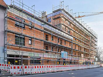 Der Bau von der Kloster-Banz-Straße aus gesehen  Foto: Ronald Rinklef