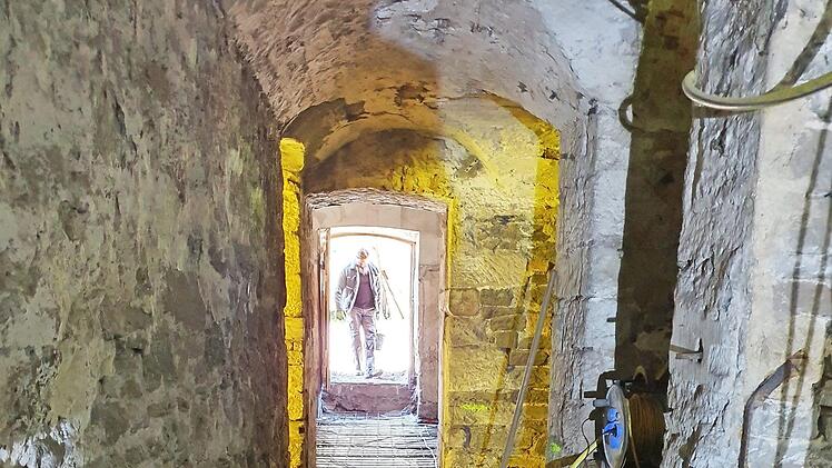 Der Stockheimer Bauausschuss informierte sich eingehend über den Baufortschritt der Sanierung und des Umbaus der Rentei. Es ist derzeit das größte Bauprojekt in der Gemeinde. Foto: Karl-Heinz Hofmann/Archiv