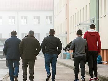 Kreis Fürth mietet erneut Wohnraum für Asylbewerber an - "Belegung von Sporthallen vermeiden"