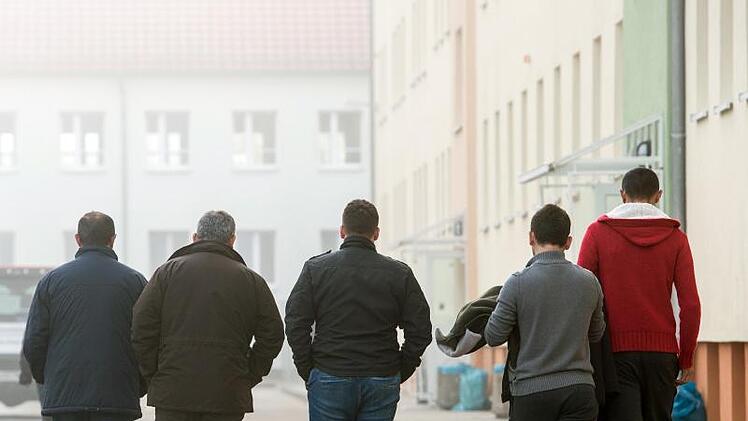 Kreis Fürth mietet erneut Wohnraum für Asylbewerber an - "Belegung von Sporthallen vermeiden"