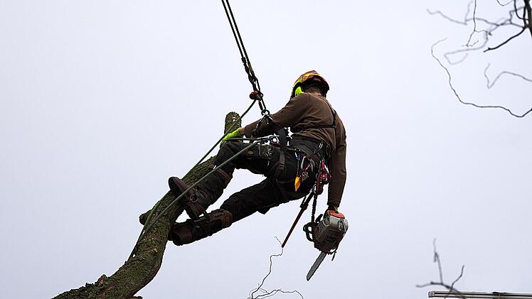 Erlangen: Kurt-Schumacher-Stra&szlig;e drei Tage gesperrt - so wird der Verkehr geregelt