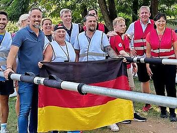 Verantwortliche und Teilnehmer freuen sich über die Menschenkicker-Spiele und das gelungene Fest.&#160;&#160;