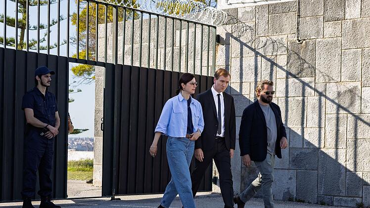 Ein eingespieltes Trio: Subcomiss&aacute;ria Graciana Rosado (Eva Meckbach, links), Kommissar Leander Lost (Jan Krauter, Mitte) und Inspektor Carlos Esteves (Daniel Christensen) ermitteln in mehreren Morden.