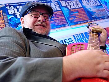 Peter Hümmer hat die Rother Kulturfabrik vor 25 Jahren eröffnet.  Foto: Nikolas Pelke