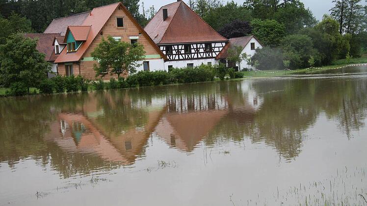 Die Aurach mit "Strandanblick" Foto: Richard Sänger