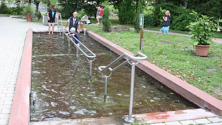 Das Kneipp-Becken im Luitpoldpark.  Foto: Edgar Bartl