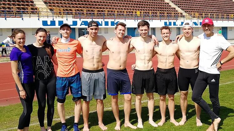 Mit acht TSH-Leichtathleten trat Trainer Peter M&uuml;ller (r.) die knapp zehnst&uuml;ndige Autofahrt an die S&uuml;dspitze Kroatiens an. Mit den Leistungen seiner Sch&uuml;tzlinge war er hoch zufrieden.