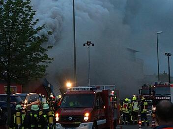 Großeinsatz im Goldenen Feld. Foto: Jürgen Gärtner
