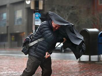 Wettervorhersage für Franken: mehrere Tage Sturm gemeldet