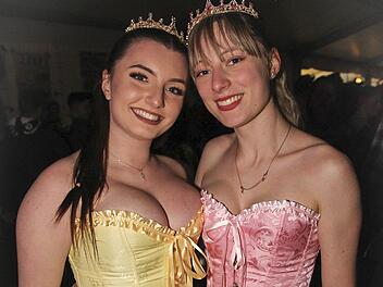 Super Stimmung beim Meeder Zeltfasching 2025!