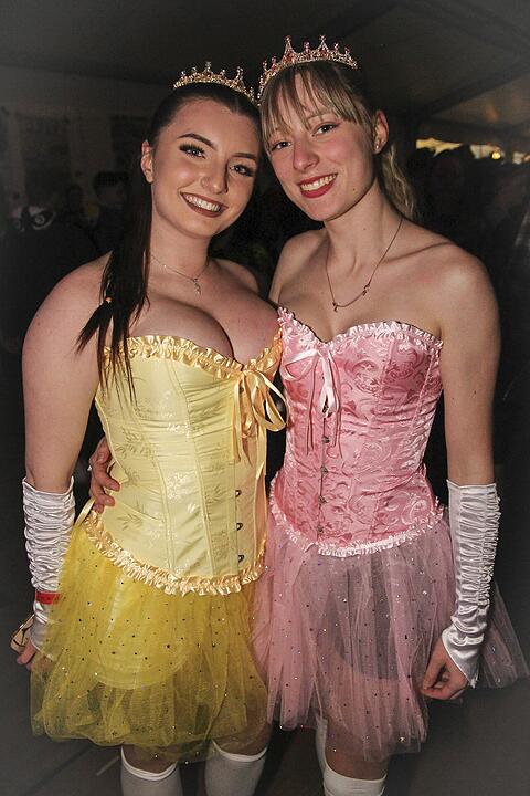 Super Stimmung beim Meeder Zeltfasching 2025!