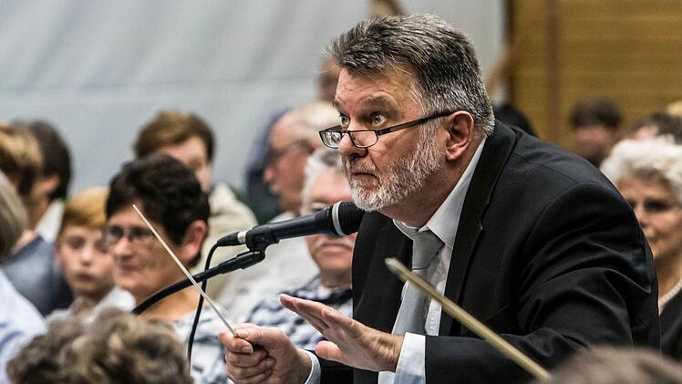 Impresionen vom Sinfoniekonzert in der Franz Goebel Halle Rödental mit dem Jugendorchester Rödental und dem Orchester der Musikfreunde NeustadtFoto: Jochen Berger
