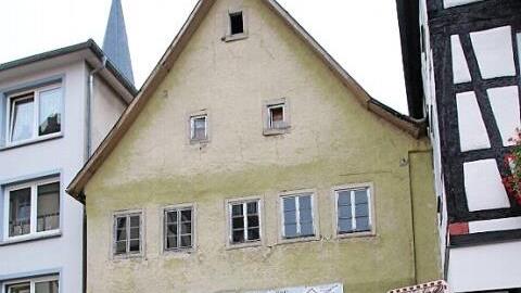 Das Reißmannhaus wird von den Bürgergenossen saniert, die Stadt bezuschusst die vorbereitenden Untersuchungen.  Foto: Thomas Malz