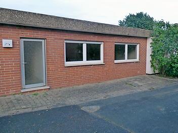 In das ehemalige Nebengebäude der Baufirma Knörlein soll die befristete Mehrgenerationentagesstätte einziehen.