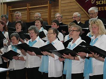 Der Gastgeber-Chor: Liederkranz Frohsinn 1861 Mühlhausen Fotos: Sylvia Hubele