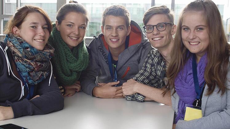 Kathrin, Rosalie, Ulli, Julian und Natalie beim "1, 2 oder 3"-Workshop.
