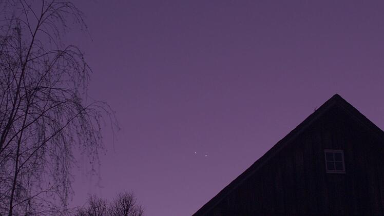 Konradsreuth: Zwei mysteriöse helle Lichter am Himmel - Sternwarte Hof erklärt Hintergrund