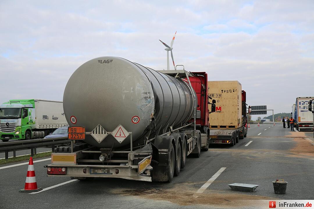 A9: Am Bindlacher Berg krachen vier Lkw ineinander