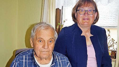 Heinz Neubauer feierte in Haßlach 85. Geburtstag. Die Glückwünsche der Stadt Teuschnitz übermittelte Dritte Bürgermeisterin Susanne Daum.