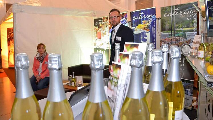Breit gefächert war das Angebot auf der Bad Kissinger Hochzeitsmesse.  Foto: Peter Rauch