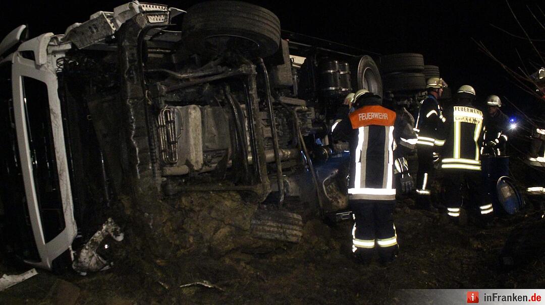 Lkw-Unfall auf A9 bei Schnaittach