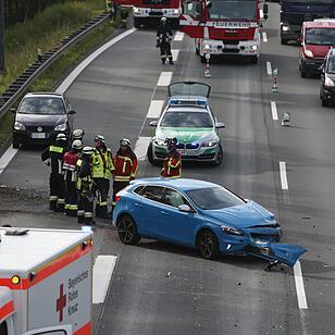 Nürnberg: Probleme mit Rettungsgasse nach Unfall