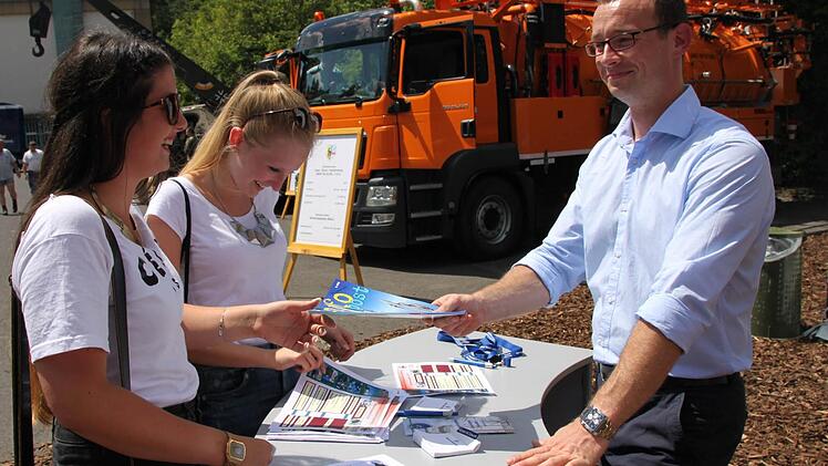Das Bundeswehrdienstleistungszentrum wirbt.