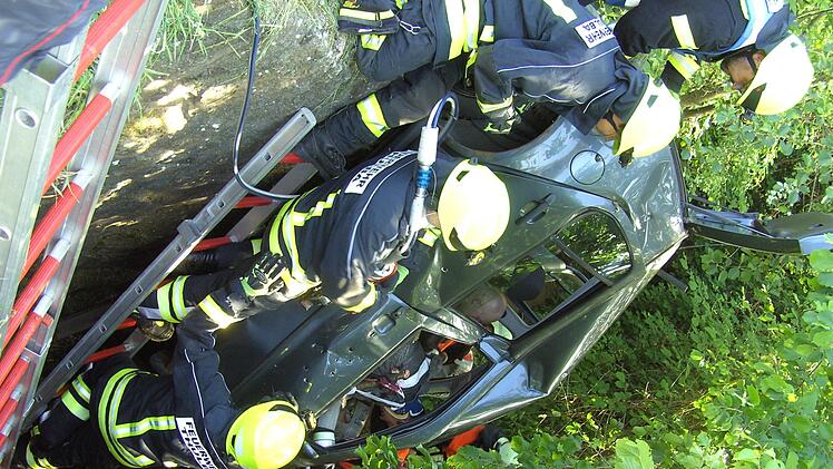 Die Schauübung der Wittershäuser Feuerwehr war spektakulär. Foto: Udo Sell