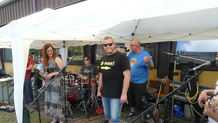 F&uuml;r musikalische Unterhaltung mit "The Real BBQ Connection". Foto: Karin G&uuml;nther