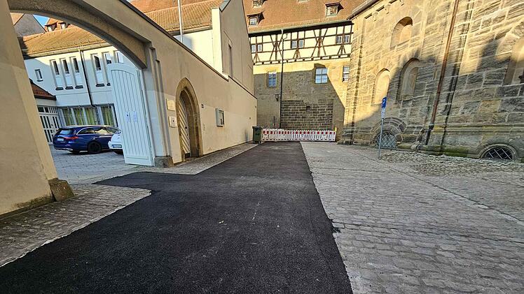 Barrierefreier Domplatz: Bauarbeiten in Bamberg pausieren