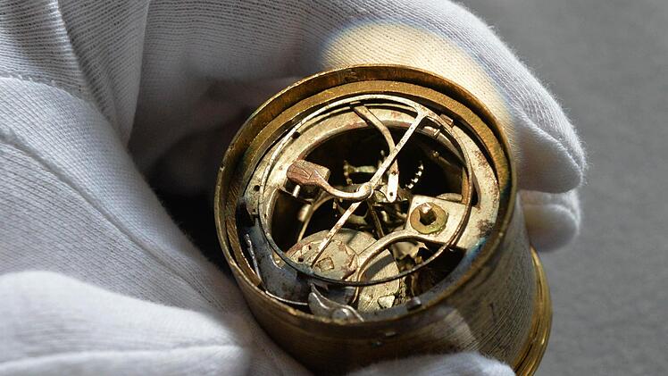 Das Innere der Henlein-Uhr. Foto: Ronald Rinklef