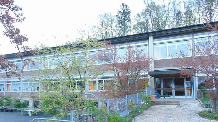 Für 1,59 Millionen Euro wird die Hiltpoltsteiner Grundschule saniert. Foto: Petra Malbrich