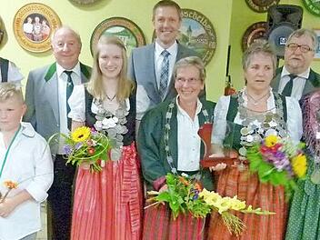 Siegerehrung bei den Rödentaler Schützen (von links): Cornelia Stichert, Ben Forkel, Werner Krug, Celine Stichert, Marco Steiner, Christina Schäftlein, Birgit Engel, Herbert Krug und Erika Popp. Foto: Lothar Weidner