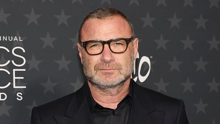 Liev Schreiber musste sich am Wochenende wegen starker Kopfschmerzen in ein Krankenhaus begeben.
