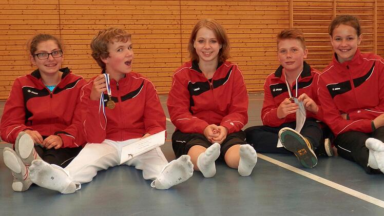 Dier erfolgereichen Trampolinturner des Aktiv-Teams Röttenbach (von links): Joana Hertlein, Steffen Nowak, Luisa Robles, Maximilian Klaus und Alexandra Säbsch. Fotos: privat