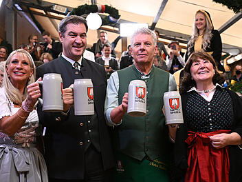 Start des 187. Münchner Oktoberfests - Fassanstich