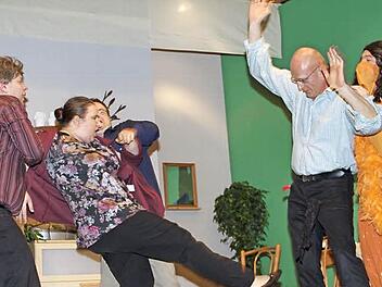 Sodom und Gomorrha im Hause Holzmeier: Pfarrköchin Agnes (Tina Lauterbach) ist entsetzt.  Foto: Gerda Völk