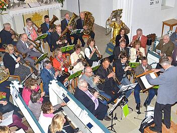 Der Trebgaster Posaunenchor beim Festgottesdienst. Fotos: Dieter Hübner