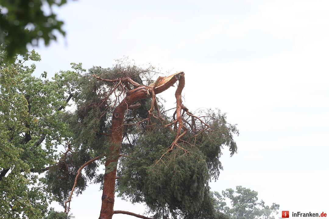 Massive Schäden nach Sturm in Bamberg