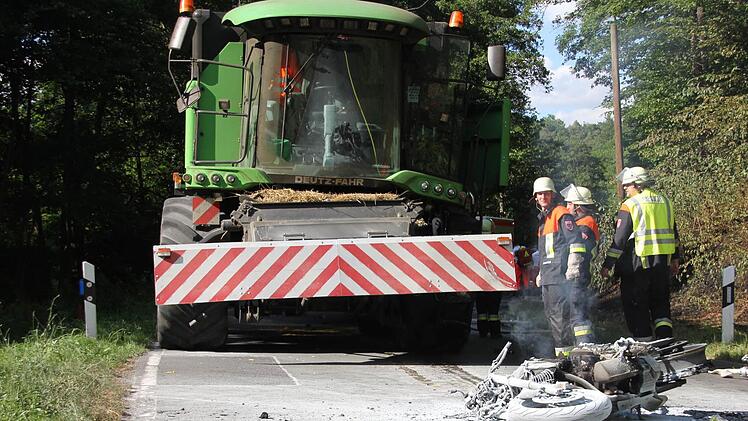 Bilder, wie von diesem schrecklichen Unfall nahe der Paßmühle im Jahr 2015, schießen einem durch den Kopf, wenn man die aktuellen Meldung der Polizei liest.Archivfoto: Ralf Kestel
