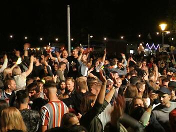 Ausgelassen gefeiert wurde bereits an den ersten Festtagen. Am heutigen Montag findet das Weinfest mit der &ouml;sterreichischen Band "Die Draufg&auml;nger" sein Finale.  Christian Licha
