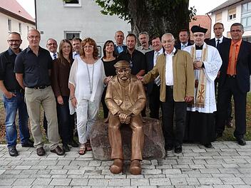 Der Kunstanger in Langenleiten ist eröffnet. Fotos: Marion Eckert