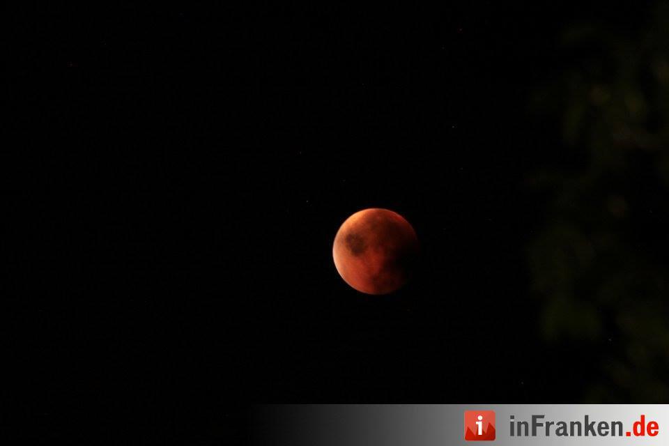 Leserfotos: Blutmond über Franken
