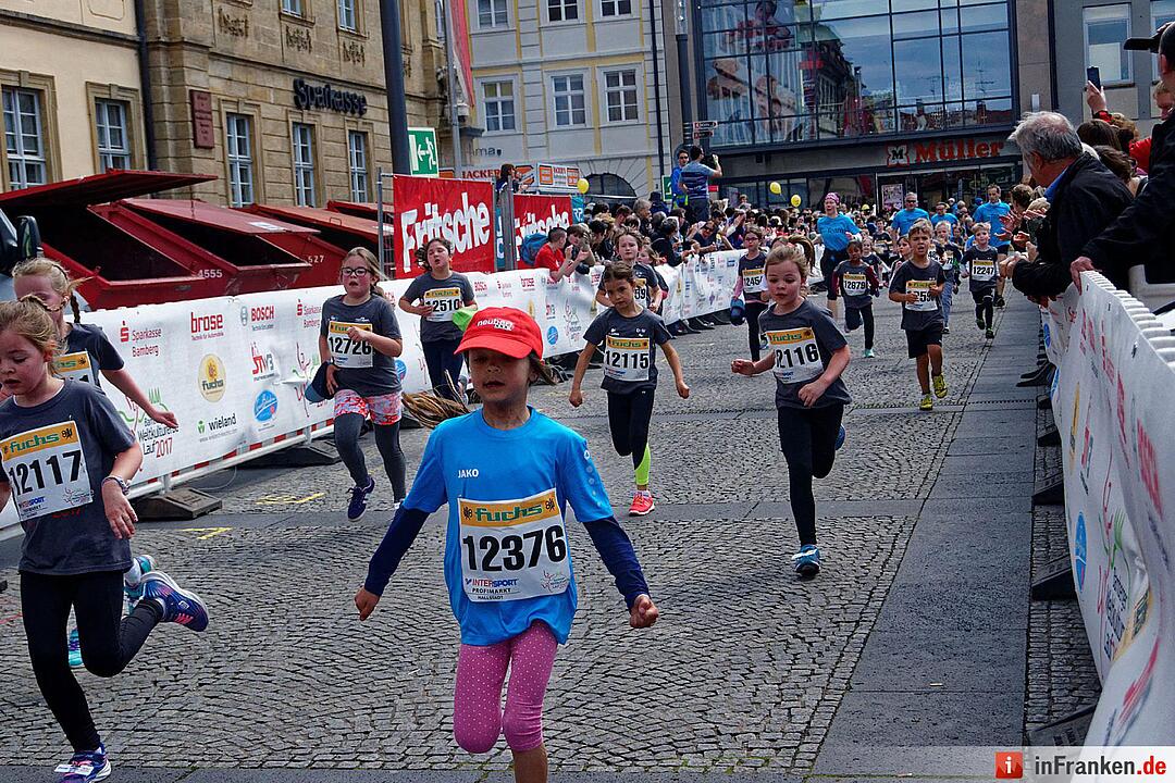 Weltkulturerbelauf 2017 in Bamberg: Der Zieleinlauf am Maxplatz