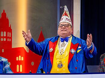 Im letzten Jahr musste er aus gesundheitlichen Gr&uuml;nden pausieren, 2026 ist Andreas Schmitt, seit 2014 Sitzungspr&auml;sident in Mainz, wieder dabei und er&ouml;ffnet die "Mutter aller Fernsehsitzungen".