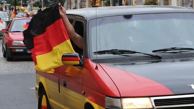 Fu&szlig;ball-EM 2016: Autokorso durch Bamberg, Forchheim, Coburg und andere St&auml;dte in FrankenArchivfoto: Harald Rieger