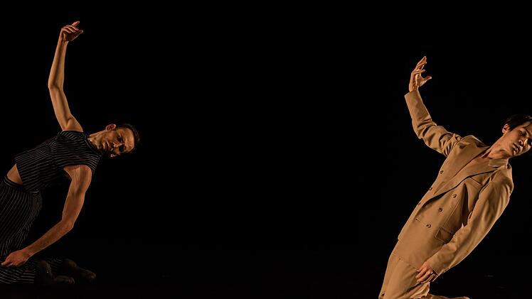 "First Steps": Impressionen des neuen Ballett-Abends in der Coburger ReithalleFoto: Annemone Taake